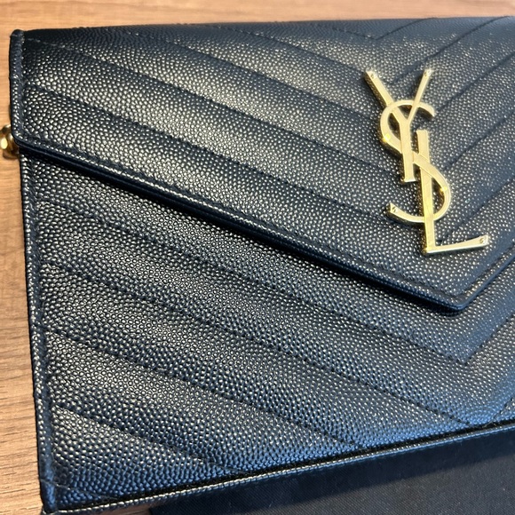 YSL purse. Please see pics for detailed views of wear - Picture 8 of 10